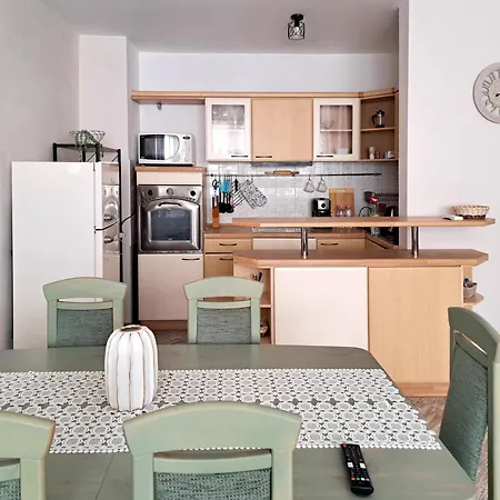 уютен дом на 15 минути от плажа Apartment